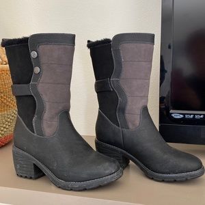 EMU Australia women’s healed boots size 8